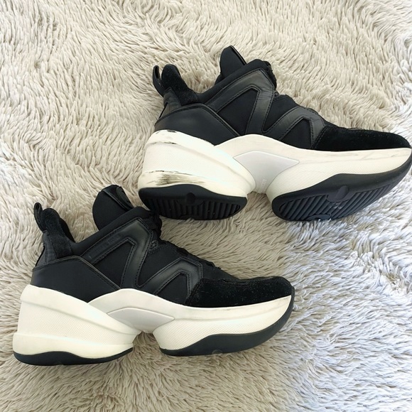 ⚡️ SOLD ⚡️ Michael Kors Olympia Trainers - Picture 6 of 8